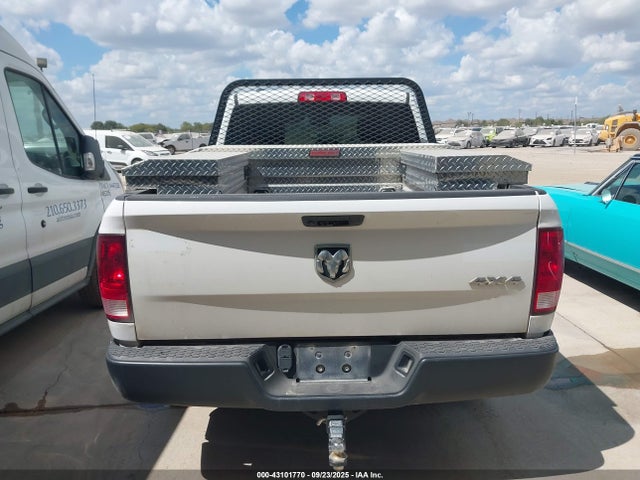 1C6RR7FT4NS140708 RAM 1500 Classic Tradesman 4x4 6&#039;4 Box
