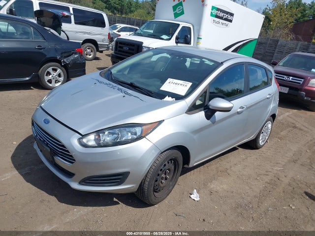 Ford Fiesta 2015 3FADP4TJ7FM222068 Image 2