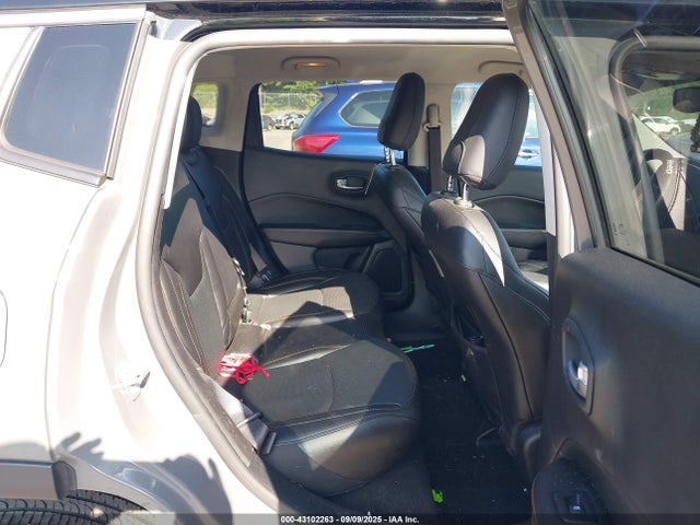 43102263 :رقم المزاد ، 3C4NJDCB2MT570386 vin ، 2021 Jeep Compass Limited 4x4 مزاد بيع
