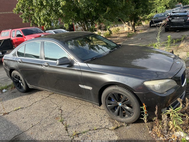 2011 BMW 740I WBAKA4C59BC392172