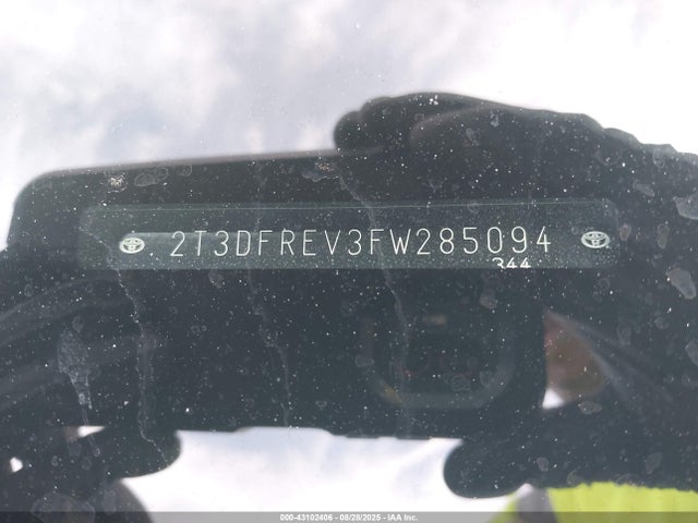 43102406 :رقم المزاد ، 2T3DFREV3FW285094 vin ، 2015 Toyota Rav4 Limited مزاد بيع