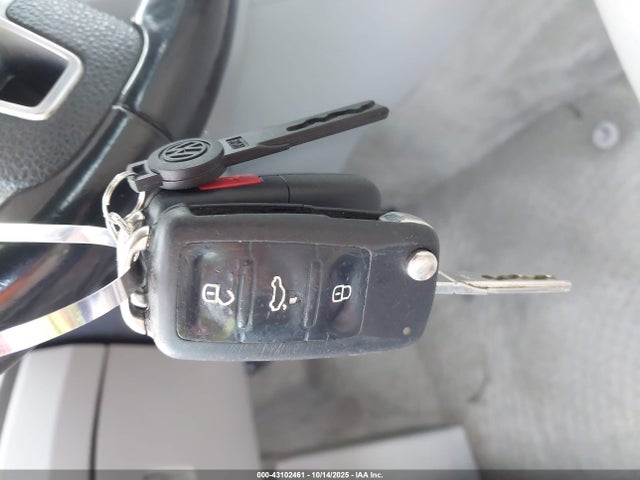 Продажа на аукционе авто 2015 Volkswagen Passat 2.0l Tdi Se, vin: 1VWBV7A3XFC092475, номер лота: 43102461