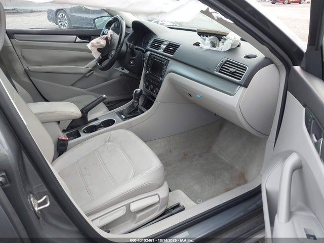 Продажа на аукционе авто 2015 Volkswagen Passat 2.0l Tdi Se, vin: 1VWBV7A3XFC092475, номер лота: 43102461
