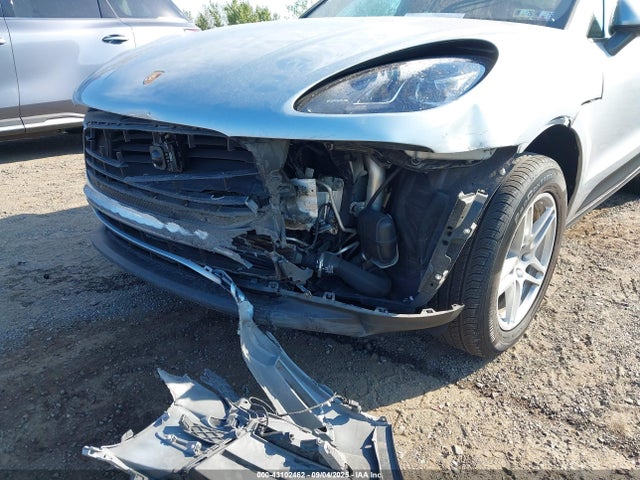 2019 PORSCHE MACAN WP1AA2A52KLB03654 Photo 5
