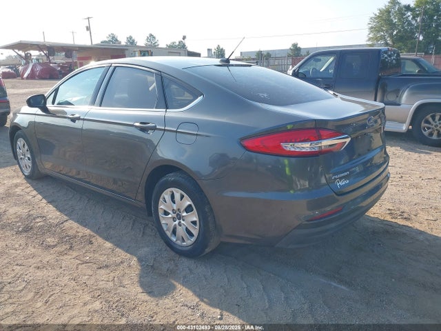 Ford 2019 2019 3FA6P0G75KR277129 Image 3