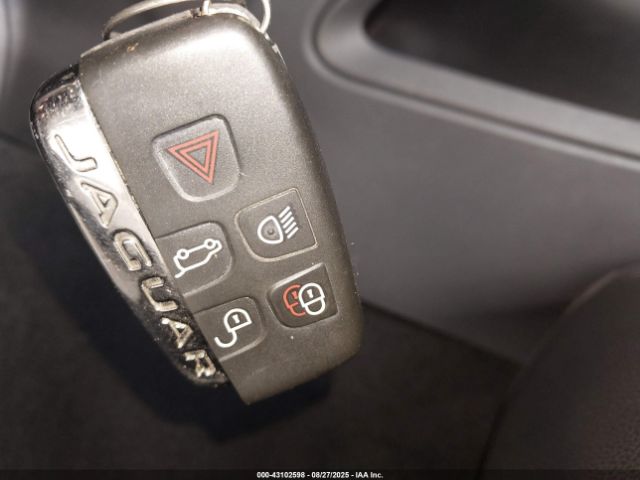 2018 JAGUAR F-PACE SADCJ2FX8JA265520 Photo 10