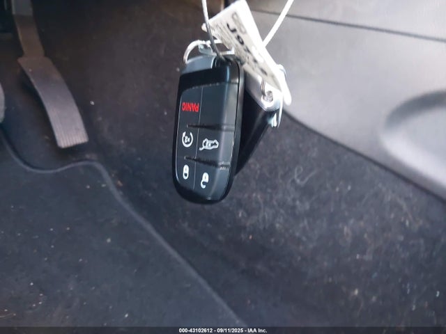 2020 Jeep Grand Cherokee Limited 4x4 მანქანა იყიდება აუქციონზე, vin: 1C4RJFBG2LC110441, აუქციონის ნომერი: 43102612