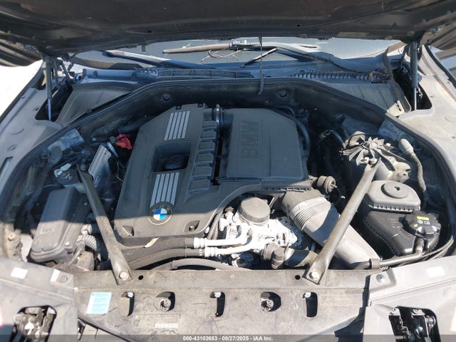 2011 BMW 740I WBAKA4C57BC612747 Photo 9
