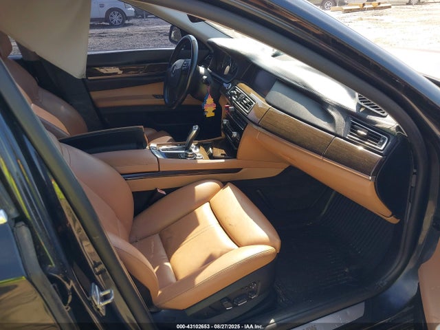 2011 BMW 740I WBAKA4C57BC612747 Photo 4