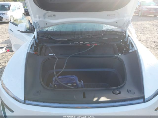 2026 TESLA MODEL Y 7SAYGDEEXTF357639 Photo 9
