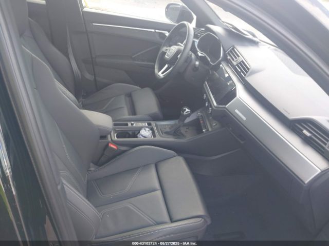 2024 AUDI Q3 WA1EECF37R1103623 Photo 4