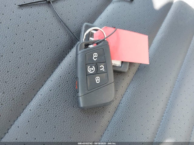 3VWEM7BU0RM033395 Volkswagen tsi
