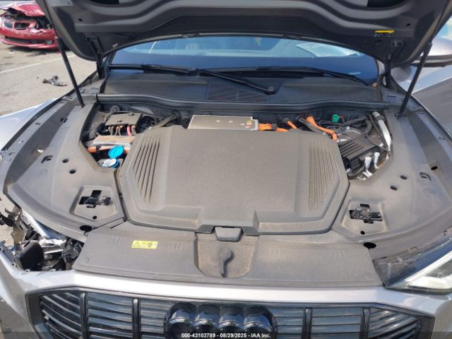 2022 AUDI E-TRON WA1LAAGE9NB010047 Photo 9