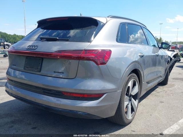 2022 AUDI E-TRON WA1LAAGE9NB010047 Photo 3