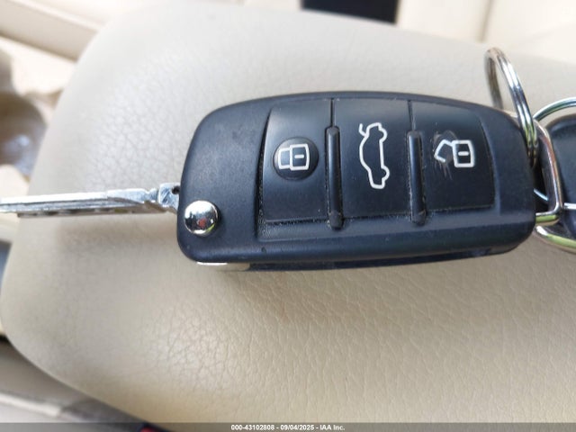 2012 AUDI A3 WAUMFAFM9CA037494 Photo 10
