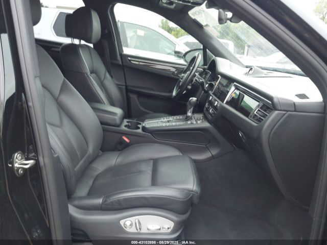 2020 PORSCHE MACAN WP1AB2A5XLLB32981 Photo 4