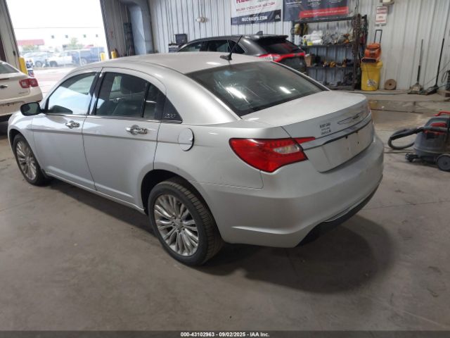 2011 CHRYSLER 200 1C3BC2FBXBN613810 Photo 2