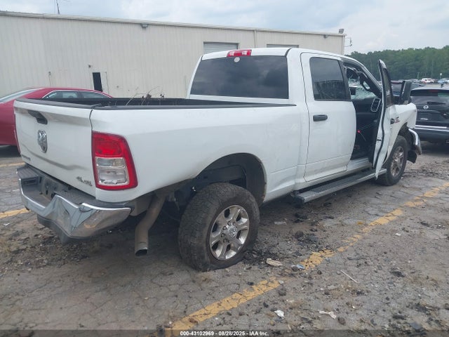 2022 Ram 2500 Big Horn  4x4 6'4 Box მანქანა იყიდება აუქციონზე, vin: 3C6UR5DL2NG340477, აუქციონის ნომერი: 43102969