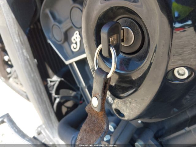 2021 INDIAN MOTORCYCLE CO. SCOUT 56KMSA113M3179299 Photo 10