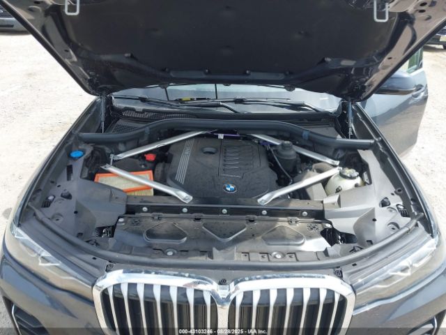 2022 BMW X7 5UXCW2C06N9L68588 Photo 9