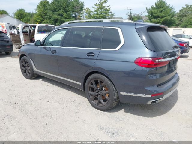 2022 BMW X7 5UXCW2C06N9L68588 Photo 2