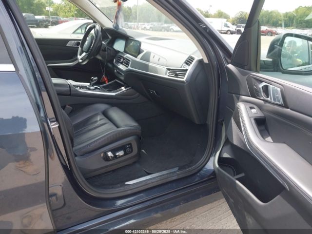 2022 BMW X7 5UXCW2C06N9L68588 Photo 4