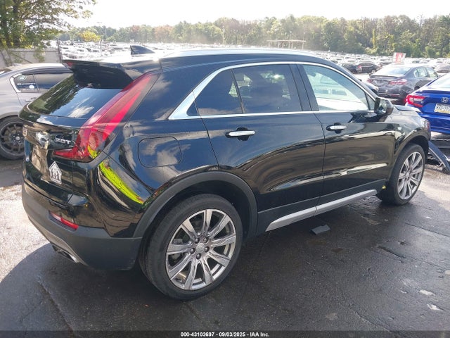 2019 CADILLAC XT4 1GYFZDR44KF150474 Photo 3