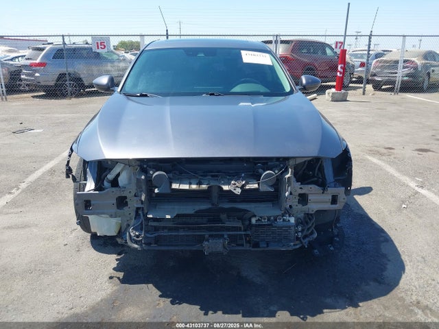 Honda lfb1/lfb2 2018 1HGCV3F90JA012426 Image 13