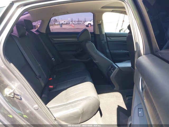 Honda lfb1/lfb2 2018 1HGCV3F90JA012426 Image 8