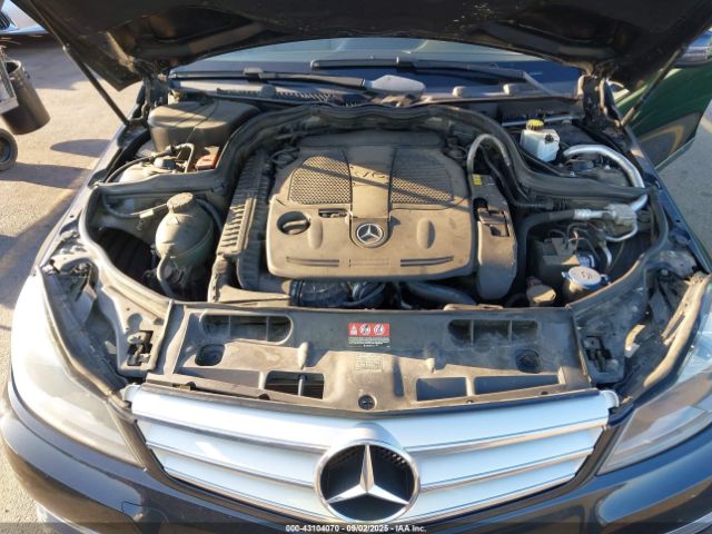 2013 MERCEDES-BENZ C 300 WDDGF8AB2DG133826 Photo 9