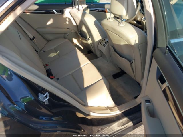 2013 MERCEDES-BENZ C 300 WDDGF8AB2DG133826 Photo 7