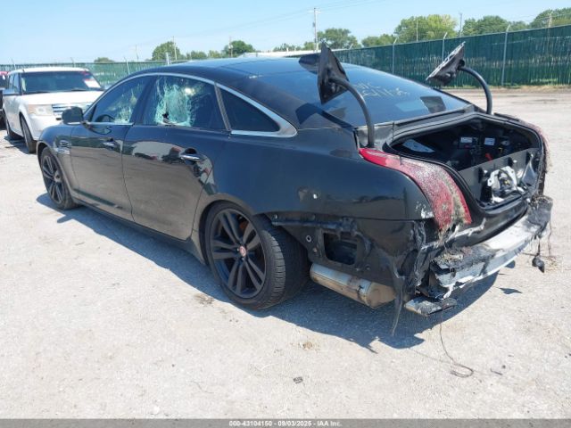 2016 JAGUAR XJ SAJWJ2GD1G8V99581 Photo 2