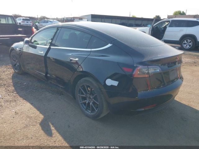 2018 TESLA MODEL 3 5YJ3E1EA7JF071009 Photo 2