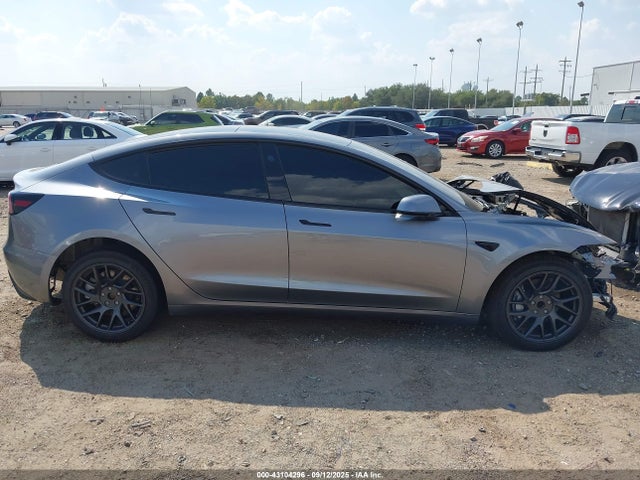 5YJ3E1EA7SF891009 Tesla MODEL 3