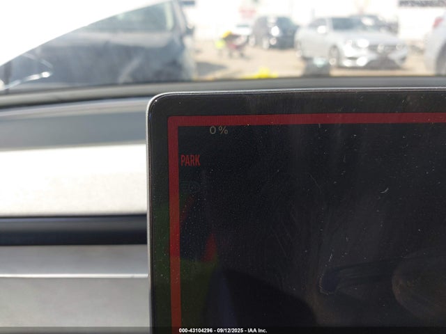 5YJ3E1EA7SF891009 Tesla MODEL 3