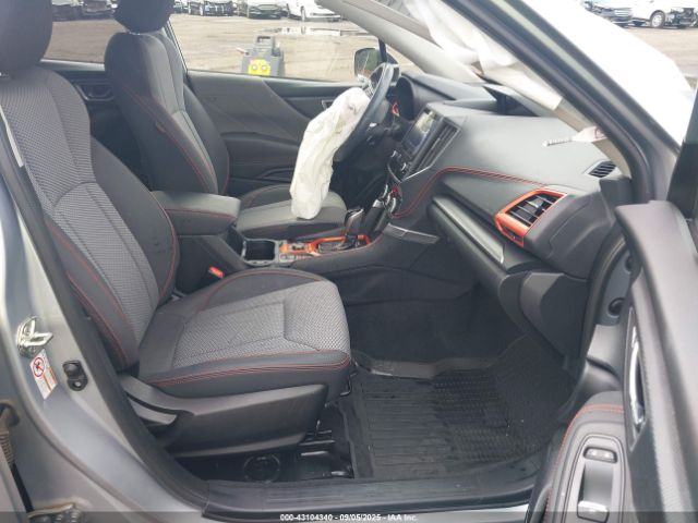 2019 SUBARU FORESTER JF2SKAPCXKH546559 Photo 4