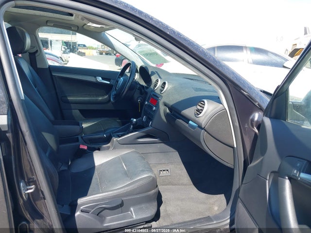 2011 AUDI A3 WAUBFAFMXBA021259 Photo 4