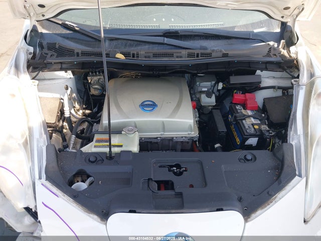 1N4AZ0CP1GC302267 Nissan 2016