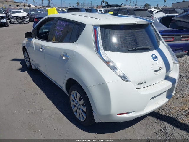 1N4AZ0CP1GC302267 Nissan 2016