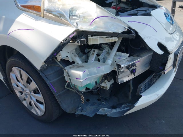 1N4AZ0CP1GC302267 Nissan 2016