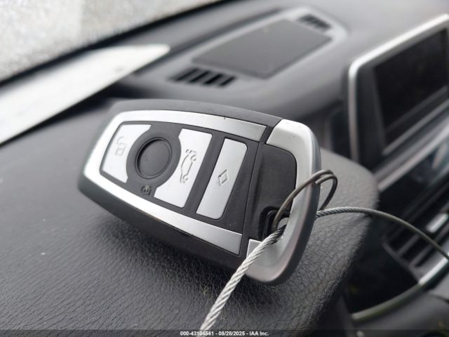 2017 BMW X1 WBXHT3Z30H4A53557 Photo 10