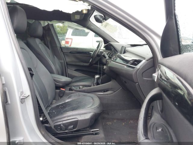 2017 BMW X1 WBXHT3Z30H4A53557 Photo 4