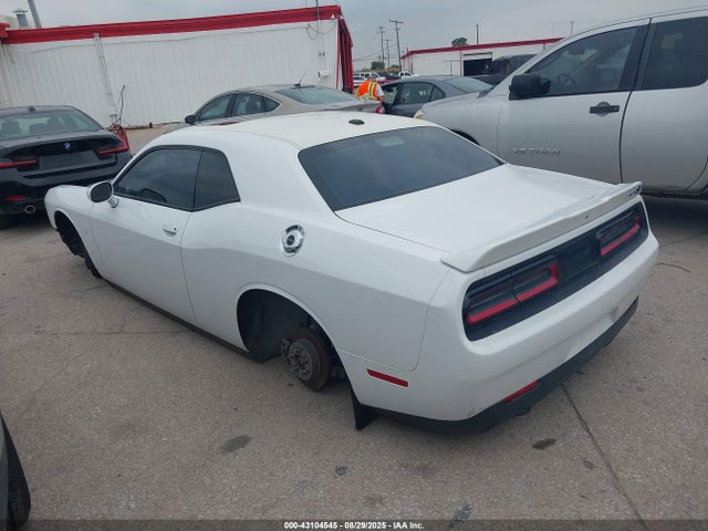 2C3CDZBT0JH300572 Dodge 2018