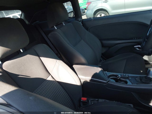 2019 DODGE CHALLENGER 2C3CDZAG6KH511653 Photo 4