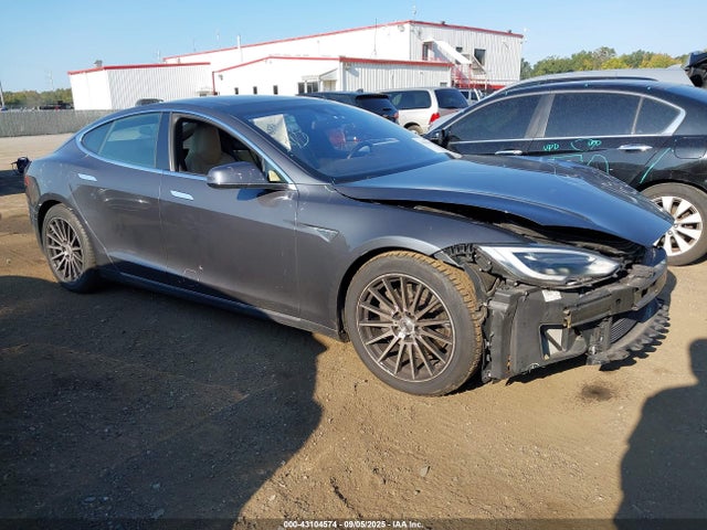 2016 TESLA MODEL S 5YJSA1E24GF151473 Photo 0