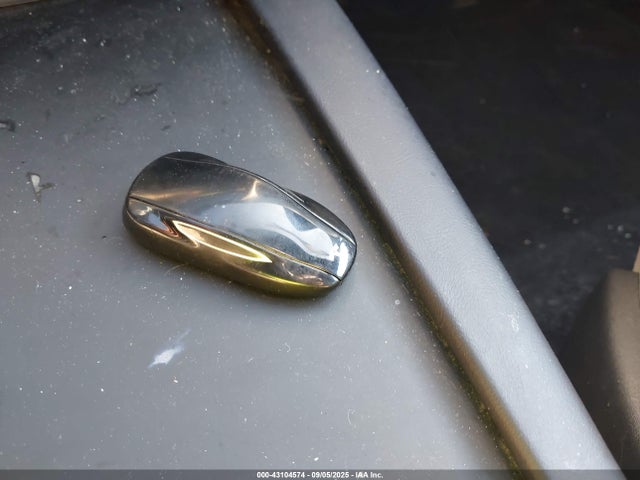 2016 TESLA MODEL S 5YJSA1E24GF151473 Photo 10