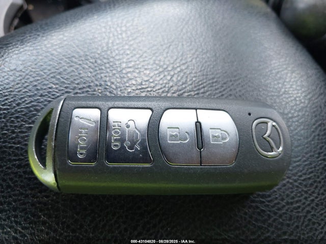 JM1GL1U59H1128003 Mazda py