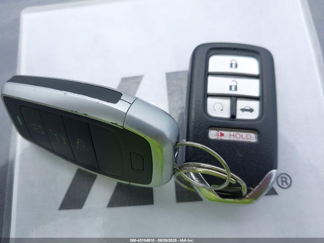 Honda l15b7 2020 19XFC1F31LE009598 Image 11