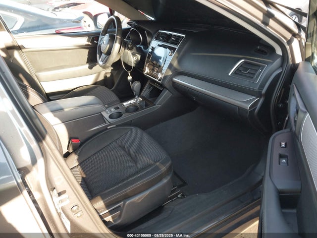 4S4BSACC7J3207298 Subaru u5