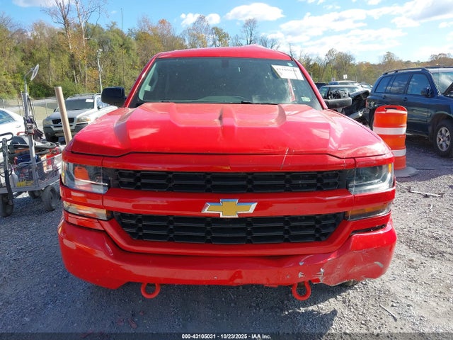 43105031 :رقم المزاد ، 3GCUKPEC8JG252843 vin ، 2018 Chevrolet Silverado 1500 Custom مزاد بيع